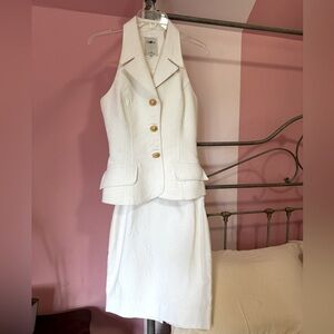 Beautiful Veritgo Paris white knee length skirt & matching sleeveless jacket.